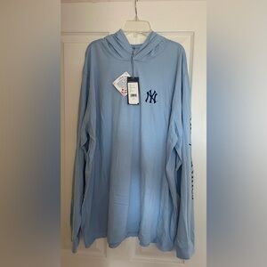 Vineyard Vines Yankees hooded t-shirt, light blue, size XL, new with tags